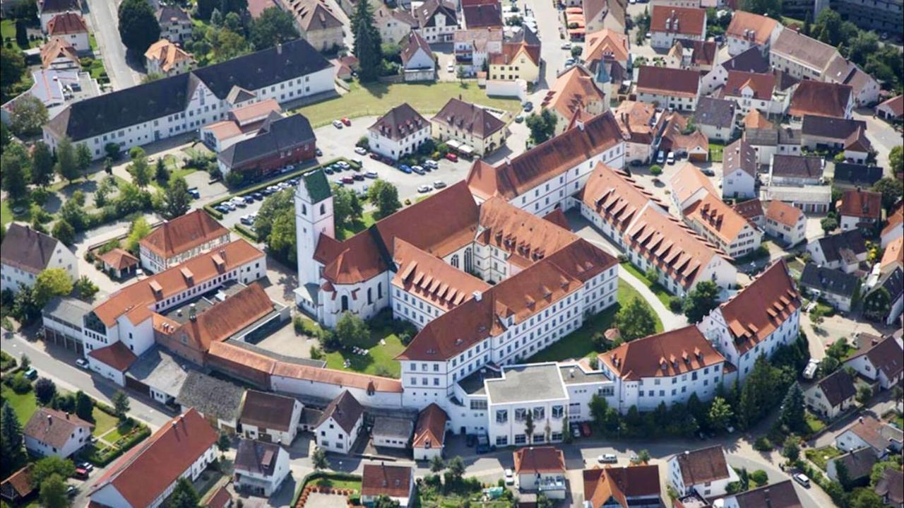Hotel Hofgarten Бад-Бухау Экстерьер фото