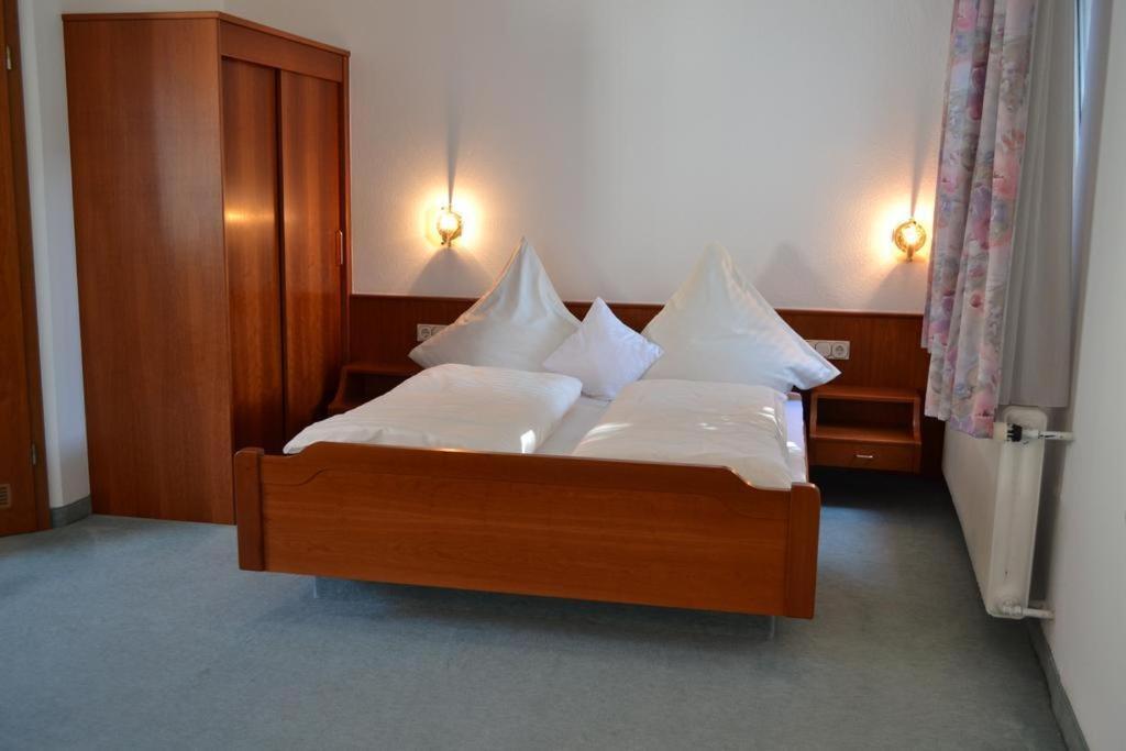 Hotel Hofgarten Бад-Бухау Экстерьер фото